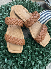 Load image into Gallery viewer, Blowfish Zelie