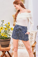 Load image into Gallery viewer, Waist Elastic Band Tie Side Pocket Leopard Shorts